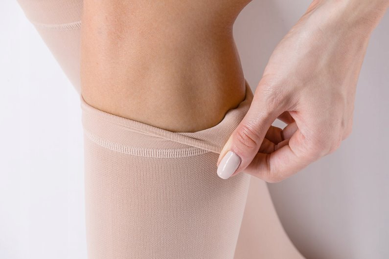 THUASNE PODKOLANÓWKI UCISKOWE VENOFLEX MICRO 2 STOPNIA CCL2 KARMEL ROZ. 3