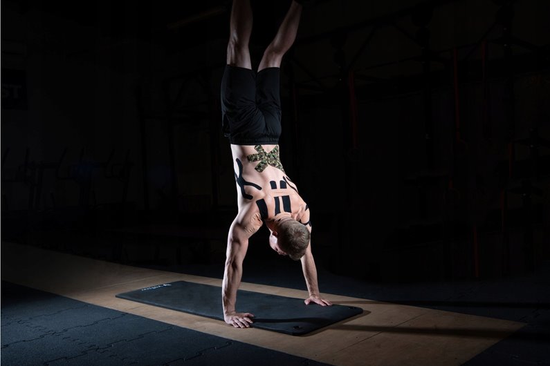 TAŚMA KINESIO TEJPY KINEZJOLOGICZNA PLASTRY TAPE KINESIOTAPING 7,5x5m