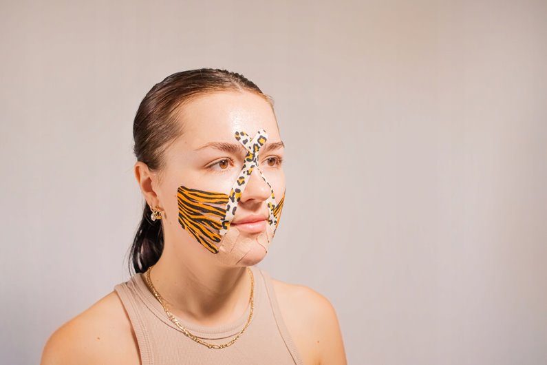 TAŚMA KINESIO TEJPY KINEZJOLOGICZNA PLASTRY TAPE WODOODPORNE KINESIOTAPING