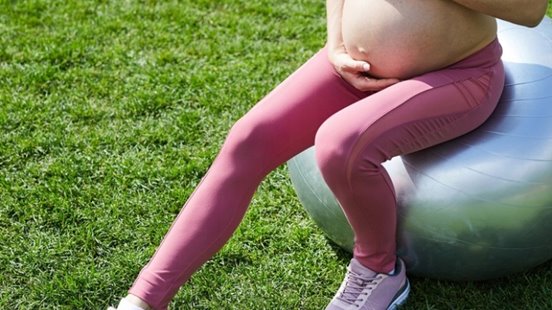 BALANSSEN PIŁKA DO ĆWICZEŃ REHABILITACJI ABS GYM BALL 55cm POMPKA GRATIS