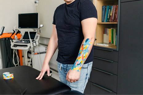 TAŚMA KINESIO KINEZJOLOGICZNA TEJPY PLASTRY TAPE KINESIOTAPING WODOODPORNE